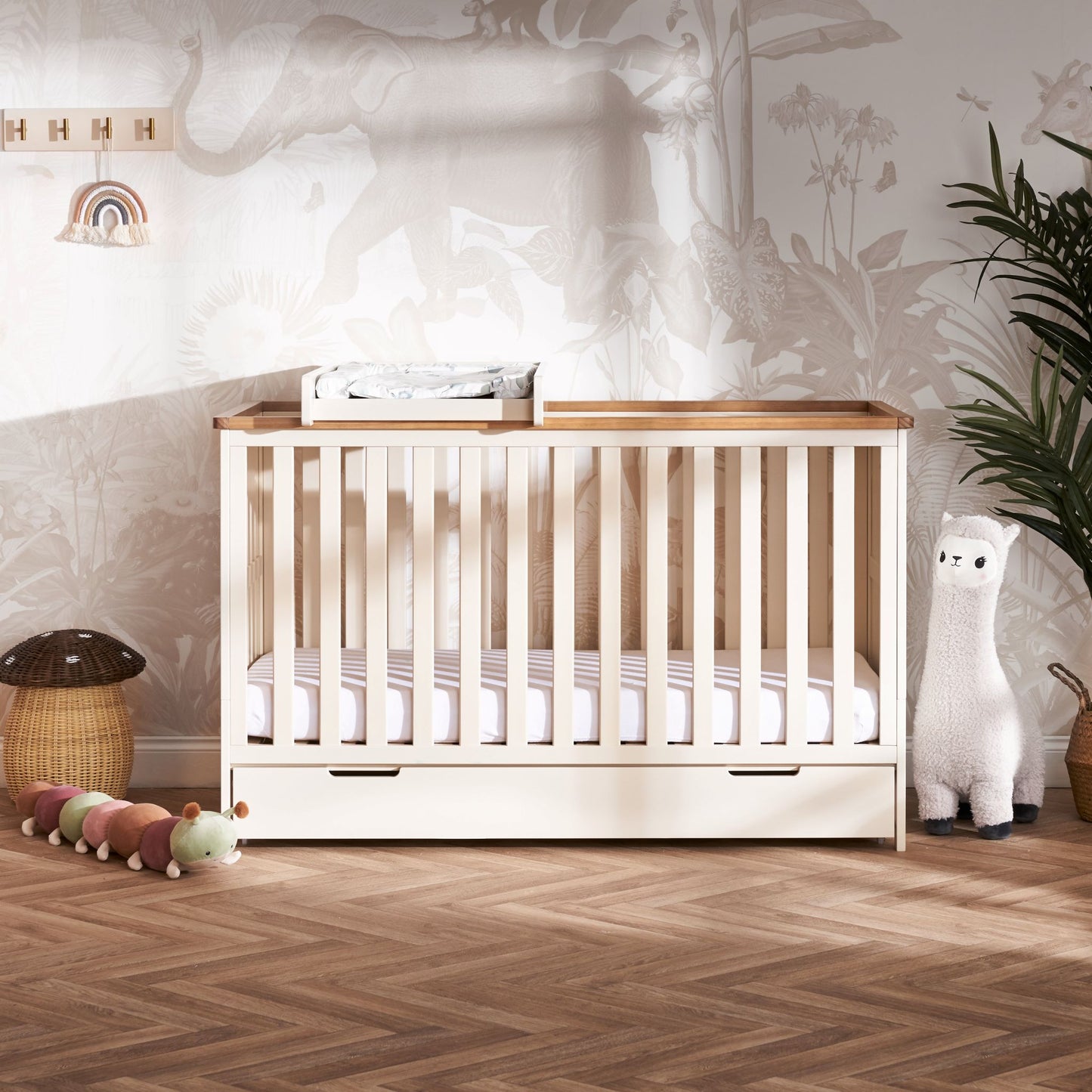OBABY Evie Cot Bed - Available in Cashmere or White