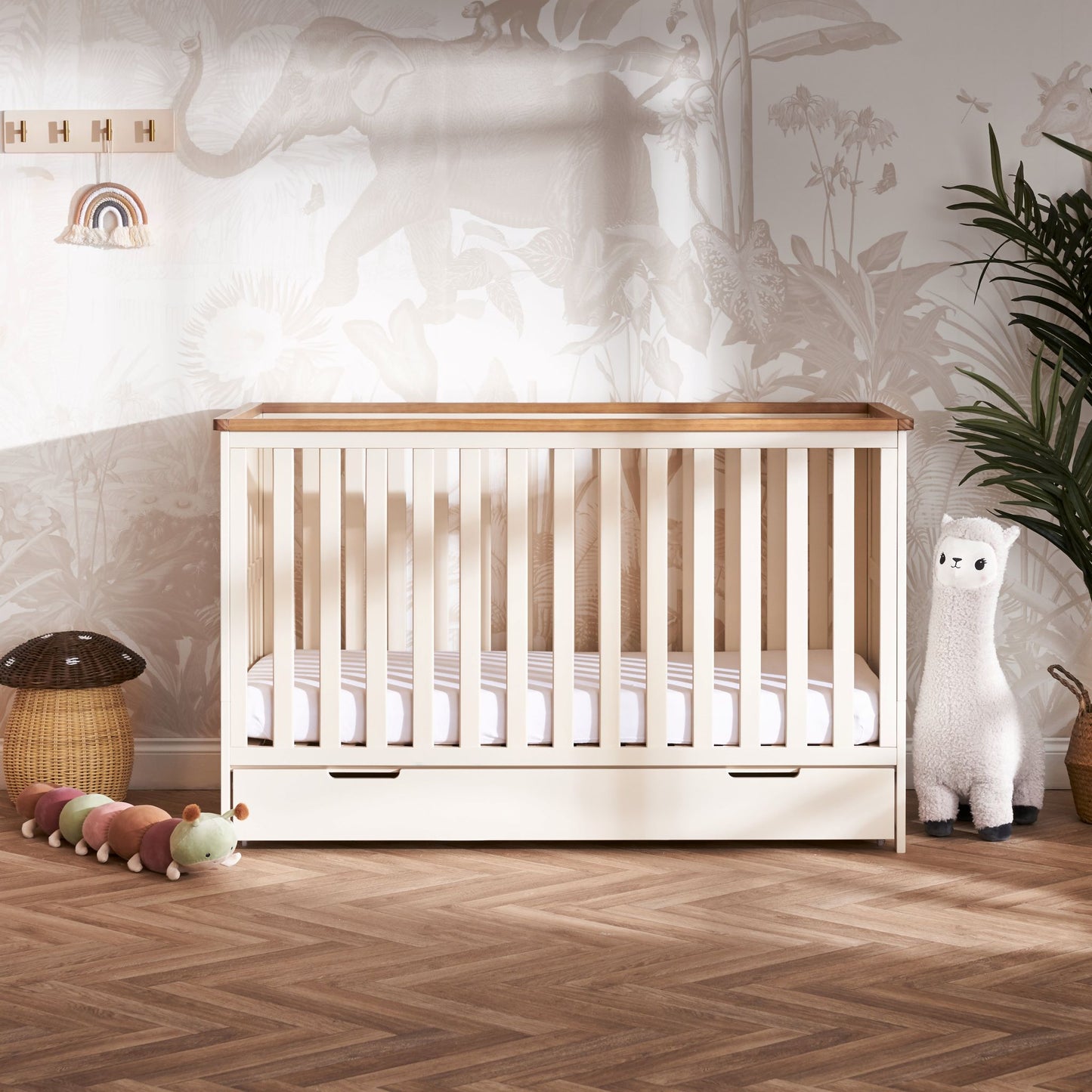 OBABY Evie Cot Bed - Available in Cashmere or White