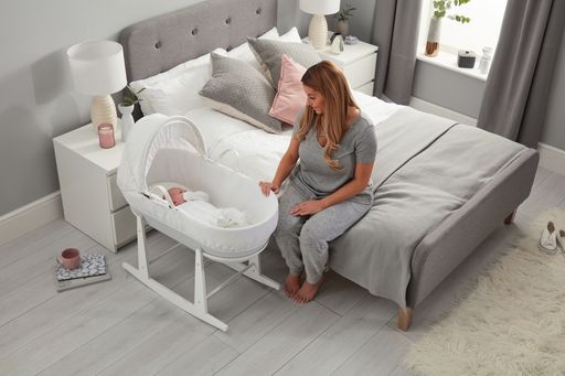 Shnuggle Classic Moses Basket