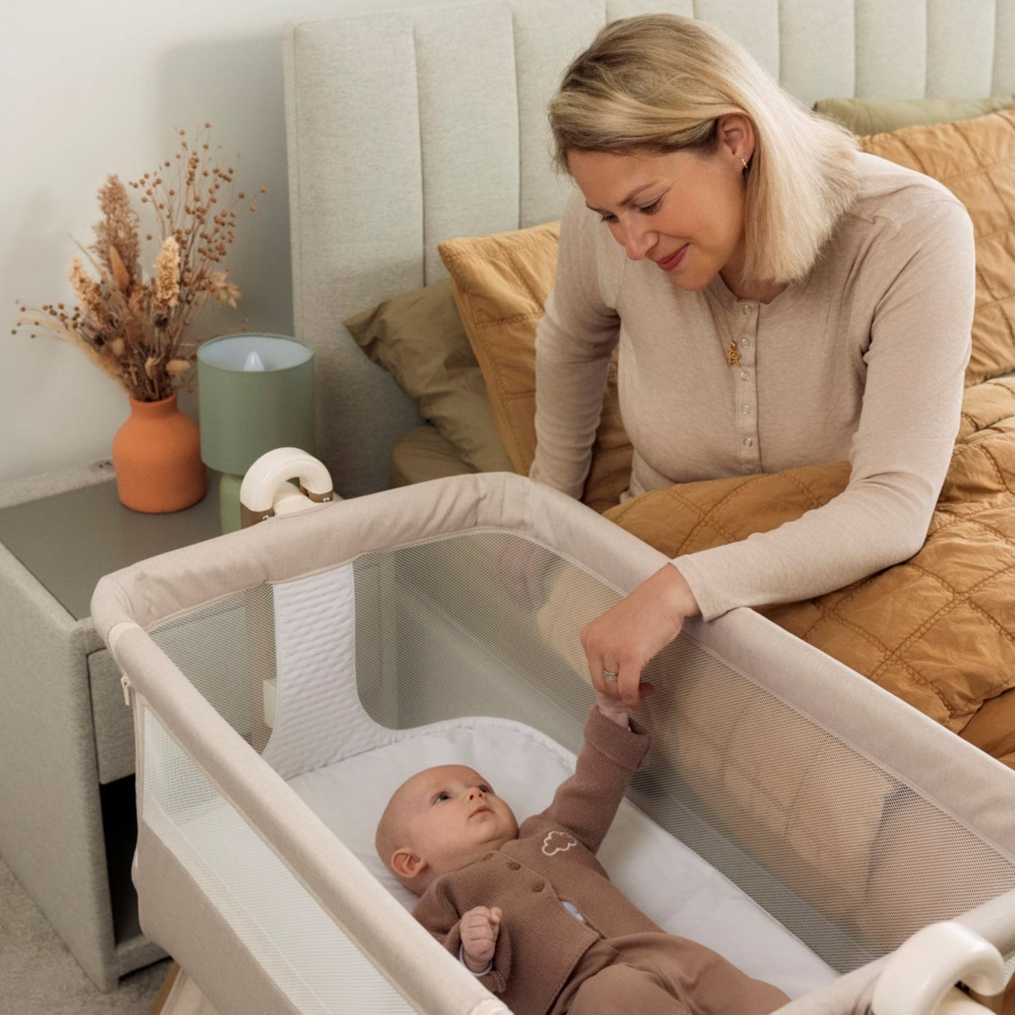 OBABY Cloud Bedside Crib – available in Oatmeal & Grey